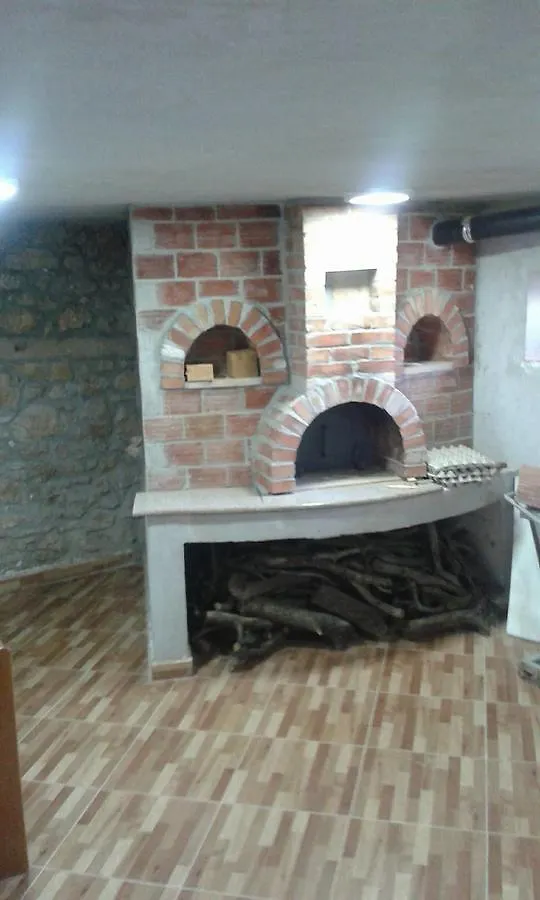 Vila Blu Bed & Breakfast Himare